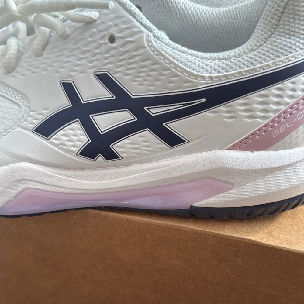 Asics White and Blue Athletic Shoes with Performance Focus